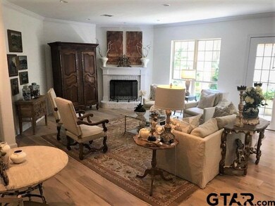 1157 1157 Garden Park Cir, Tyler, TX 75703 - photo 2