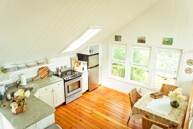 39 Runner Rd, West Tisbury, MA 02575 - photo 5