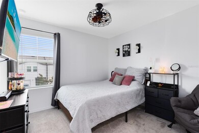 528 Madison Dr, Davenport, FL 33837 - photo 4