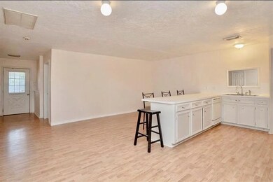 10422 Hufsmith Rd unit HOUSE A, Tomball, TX 77375 - photo 3