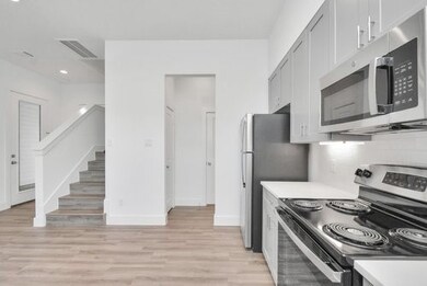 9025 Laverne Oak Ln, Houston, TX 77080 - photo 3