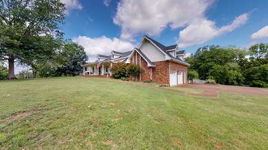 Huge corner lot in a quiet Hendersonville neighborhood with no HOA!