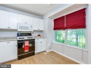 1608 Hawthorne Ct unit 1608, Sewell, NJ 08080 - photo 4