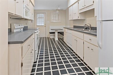 9 E Gordon St unit Parlor, Savannah, GA 31401 - photo 6