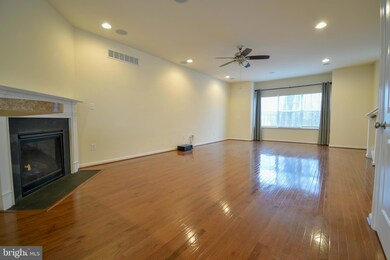 337 Latrobe Dr, Newark, DE 19702 - photo 4