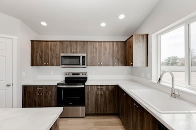 1776 W Unforgettable St, Meridian, ID 83642 - photo 4