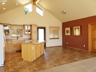 26330 SW Regia Dr, Sheridan, OR 97378 - photo 6