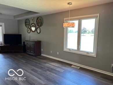 5204 E Hyde Ct, Columbus, IN 47203 - photo 7