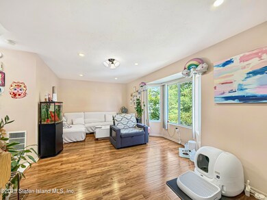 26 Aspen Knolls Way, Staten Island, NY 10312 - photo 4