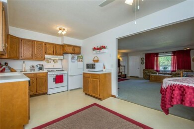1509 E 30th St, Des Moines, IA 50317 - photo 5