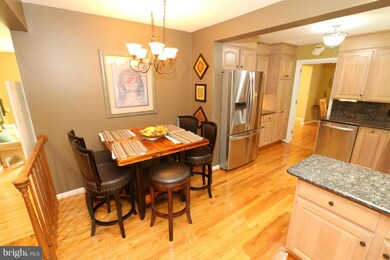 8002 Ferncliff Ct, Springfield, VA 22153 - photo 7