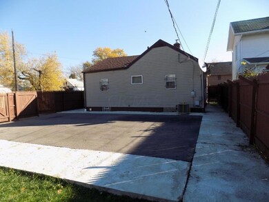 2261 Hamilton Ave (3)