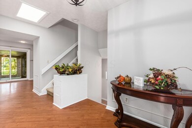 5617 Linworth Rd, Columbus, OH 43235 - photo 4