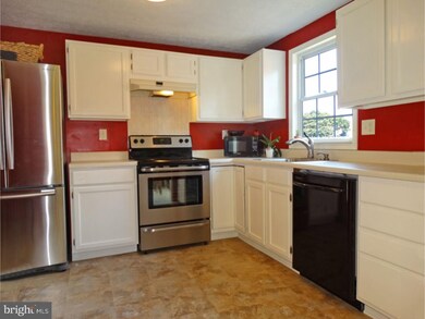 136 Independence Dr, Morrisville, PA 19067 - photo 7