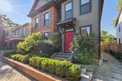 403 E Sycamore St, Columbus, OH 43206 - photo 2