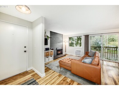 3930 Lake Grove Ave unit 2A, Lake Oswego, OR 97035 - photo 2