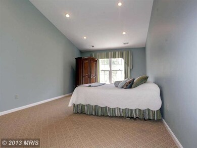 5908 Bloomingdale Terrace, Rockville, MD 20852 - photo 4