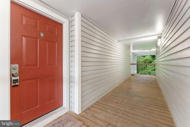 18502 Boysenberry Dr, Gaithersburg, MD 20879 - photo 6