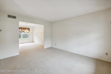 09-3975-Camperdown-Dr-Lansing-MI-48911-W