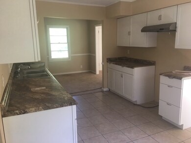 302 Raintree Dr, Douglas, GA 31533 - photo 3