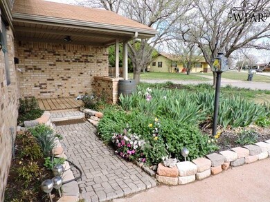 3912 Cynthia Ln, Wichita Falls, TX 76302 - photo 3