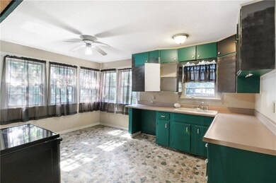 1621 Appleton Ave, Parsons, KS 67357 - photo 6