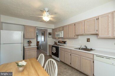 5794 E Boniwood Turn, Clinton, MD 20735 - photo 5