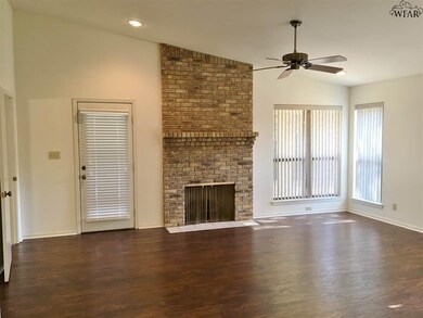 1503 Malcolm Ln, Wichita Falls, TX 76302 - photo 3