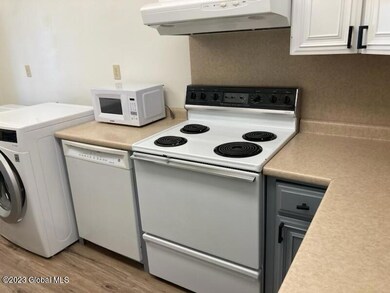 4 Michigan Ave unit 2, Rensselaer, NY 12144 - photo 4