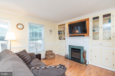 9331 Kendal Cir, Laurel, MD 20723 - photo 5