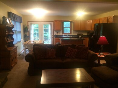 Kitchen and eat in