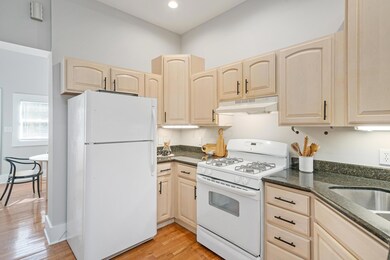 411 Reinhard Ave unit 11, Columbus, OH 43206 - photo 7