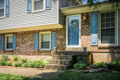 8132 Rochelle Rd, Louisville, KY 40228 - photo 3