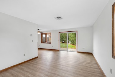 201 Millwright Dr, Nashua, NH 03063 - photo 5