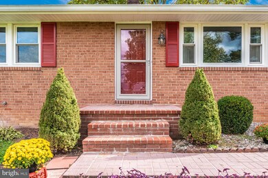 6103 Dover St, Frederick, MD 21704 - photo 2