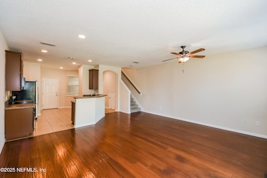 3735 Creswick Cir unit G, Orange Park, FL 32065 - photo 4