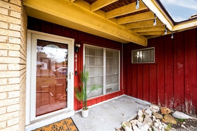 4414 Hollyridge Dr, San Antonio, TX 78228 - photo 2