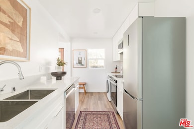 305 W Avenue 38, Los Angeles, CA 90065 - photo 6