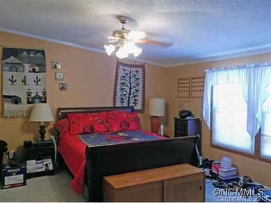 29 Bittersweet Dr, Hendersonville, NC 28792 - photo 6