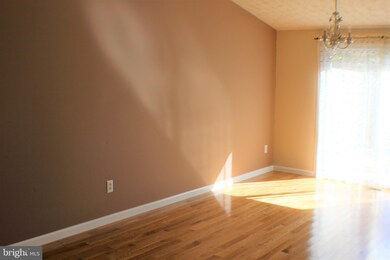 7665 Fallswood Way, Lorton, VA 22079 - photo 6