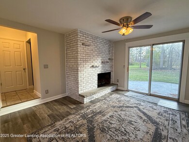 1465 Primrose Ln, Dewitt, MI 48820 - photo 4