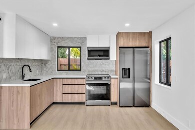 1123 NE 1st Ave unit 2, Fort Lauderdale, FL 33304 - photo 4