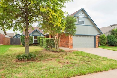 2209 NE 9th St, Moore, OK 73160 - photo 2