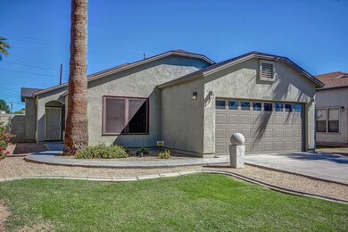 2707 N Greenfield