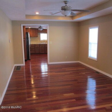 956 Birch St, Niles, MI 49120 - photo 2