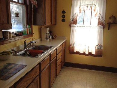 107 Murray St, Camp Douglas, WI 54618 - photo 7