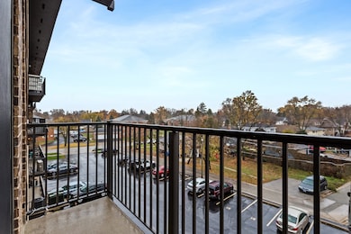 960 S River Rd unit 410, Des Plaines, IL 60016 - photo 5