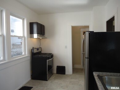 908 N Harrison St, Davenport, IA 52803 - photo 7