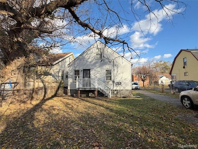 19703 Keating St, Highland Park, MI 48203 - photo 2