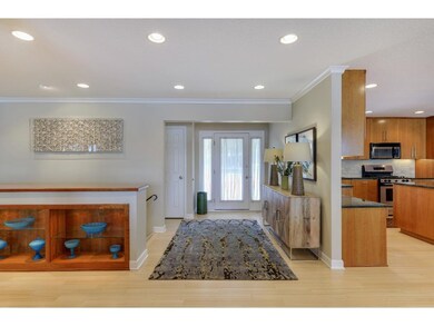 Welcoming entrance with lots of natural light